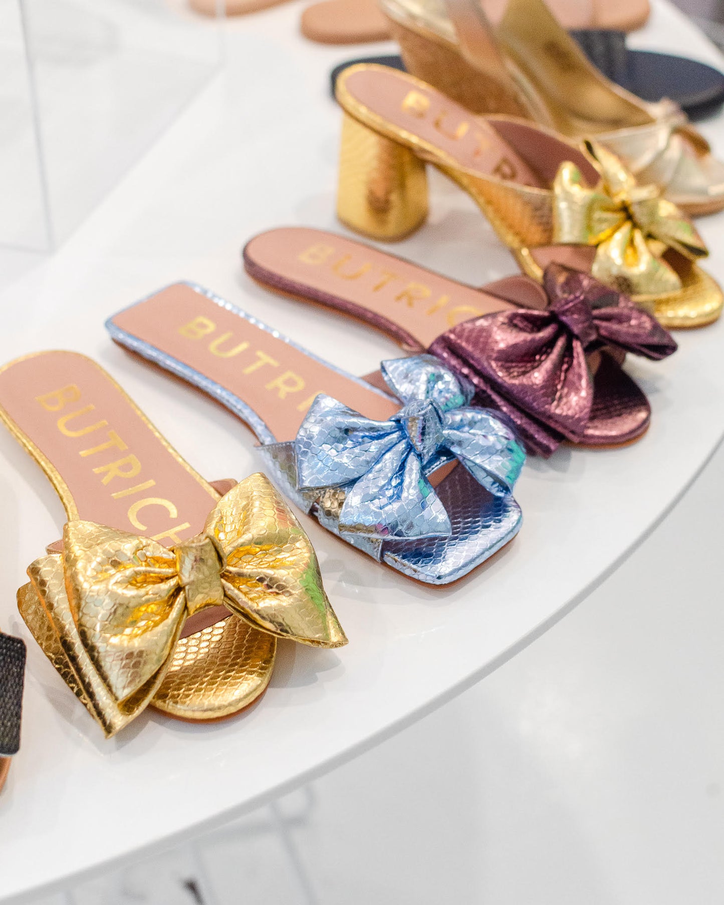 Alina Flat in Light Blue