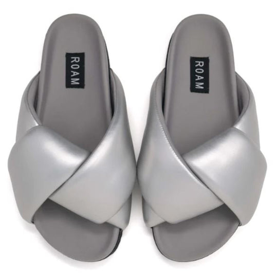 Silver Foldy Puffy