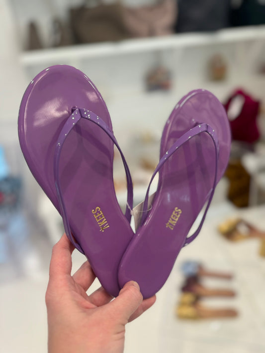 Bright Lavendar Lily Patent